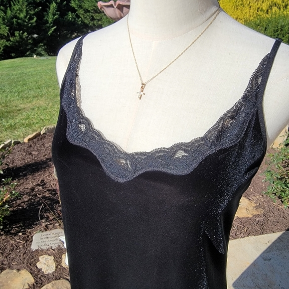 GILLIGAN & O'MALLEY ♡ Gorgeous Vintage SOFT Black Midi Velvet Robe with Belt S/M - Picture 11 of 17